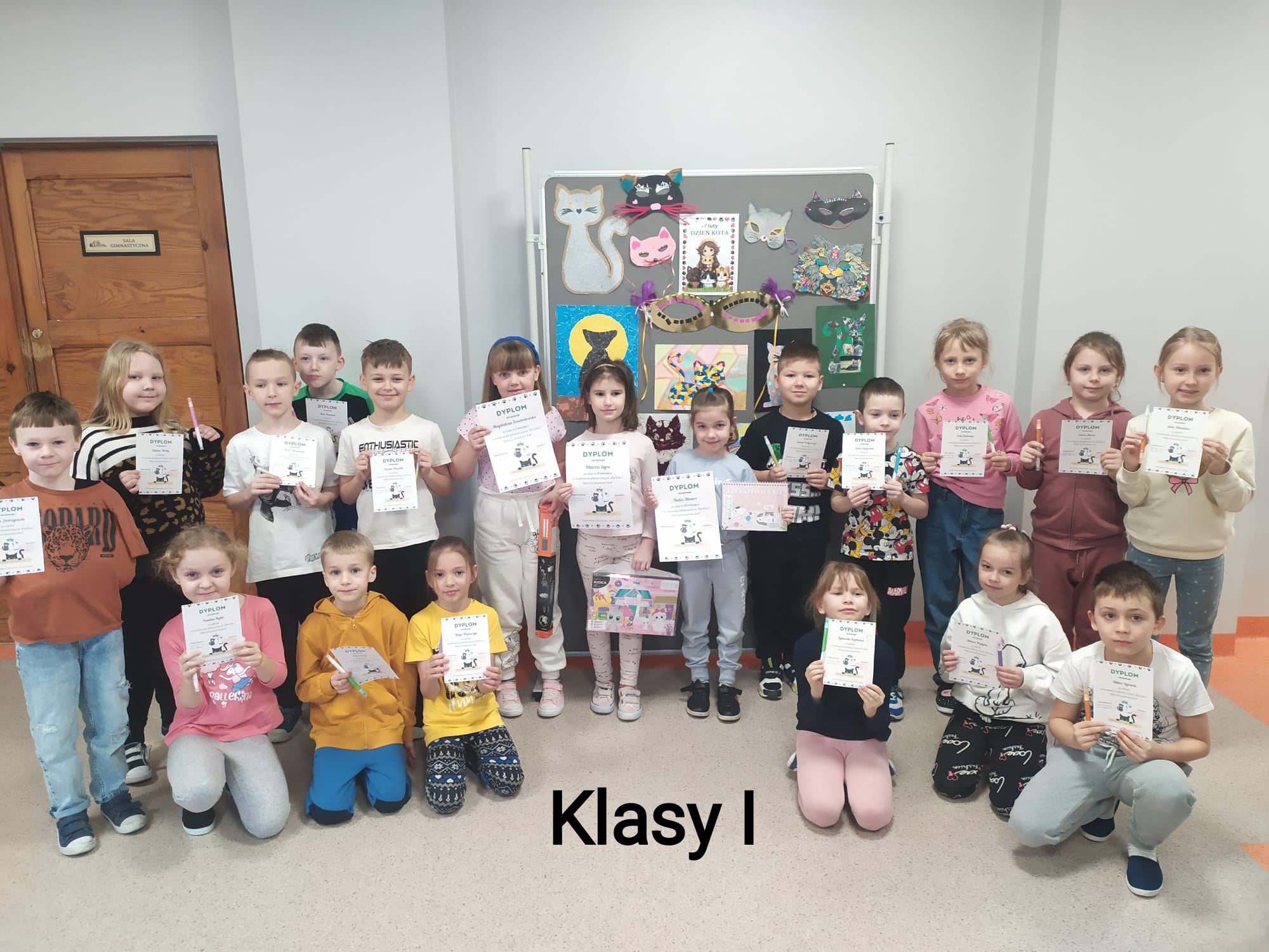 Uczniowie klas pierwszych