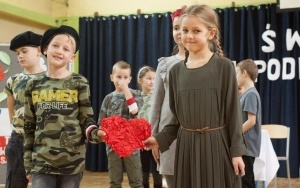 Szkolny Festiwal Pieśni Patriotycznej 2022 - klasa 3a.