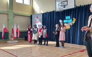 Akademia z okazji święta szkoły i patrona (9)
