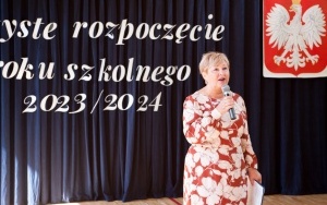 Uroczyste rozpoczęcie roku szkolnego 2023 2024 klasy IV-VIII (2)
