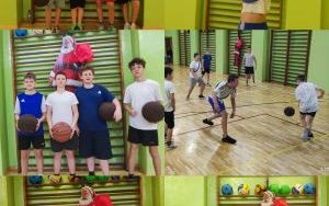 Mikołajkowy turniej koszykówki klas 5-8 (2)