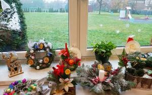 Warsztaty tworzenia stroików bożonarodzeniowych w 3b (2)