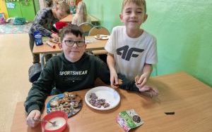 Pieczenie pierników przez uczniów klasy 2a (18)