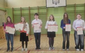 Uczniowie klas starszych wyróżnieni na akademii (7)