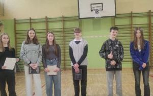 Uczniowie klas starszych wyróżnieni na akademii (4)
