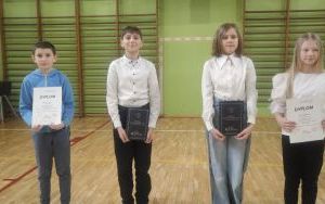 Uczniowie klas starszych wyróżnieni na akademii (3)