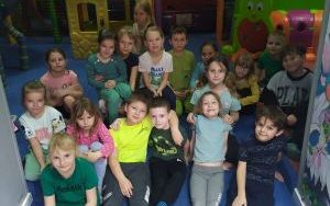 Uczniowie klasy 1a w sali zabaw Igraszka (6)