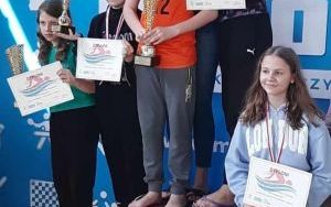 Ucznioiwe SP5 na zawodach w pływaniu 2024 (8)