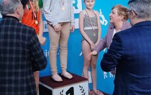 Ucznioiwe SP5 na zawodach w pływaniu 2024 (6)