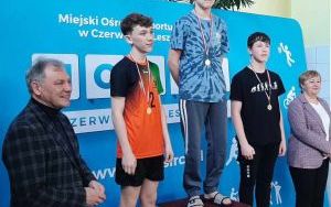 Ucznioiwe SP5 na zawodach w pływaniu 2024 (4)