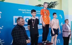 Ucznioiwe SP5 na zawodach w pływaniu 2024 (9)
