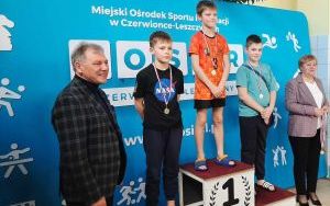 Ucznioiwe SP5 na zawodach w pływaniu 2024 (3)
