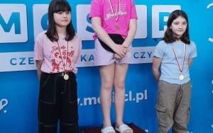 Ucznioiwe SP5 na zawodach w pływaniu 2024 (8)