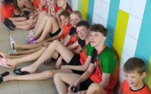 Ucznioiwe SP5 na zawodach w pływaniu 2024 (2)