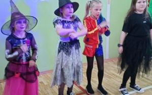 Bal karnawałowy w klasach młodszych (11)