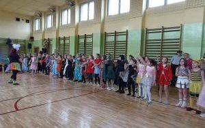 Bal karnawałowy w klasach młodszych (3)