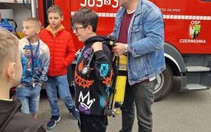 Uczniowie klasy 3 a na zajęciach z pierszej pomocy (8)