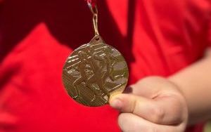 IV edycja Biegu Fair Play PKOl w Szkole Postawowej nr 5- bieg klas starszych (1)