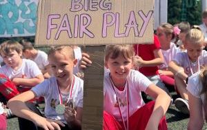 IV edycja Biegu Fair Play PKOl w Szkole Postawowej nr 5- bieg klas starszych (9)
