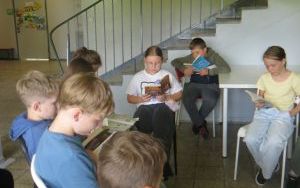 4a czyta