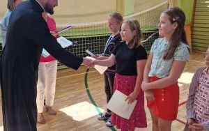 Podwumowanie konkursu plastycznego z okazji jubileuszu 100-lecia parafii NSPJ w Czerwionce (4)