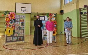 Podwumowanie konkursu plastycznego z okazji jubileuszu 100-lecia parafii NSPJ w Czerwionce (9)